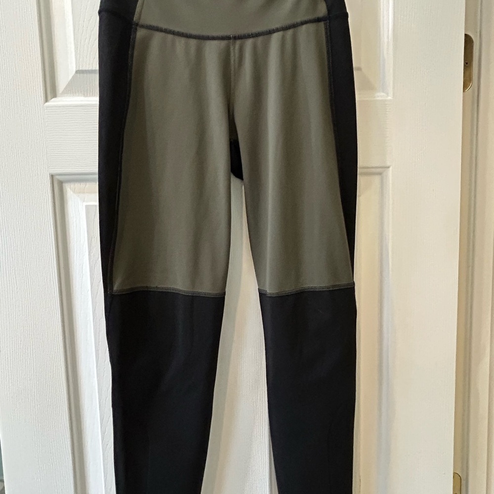 The North Face Black and Olive Women's Leggings